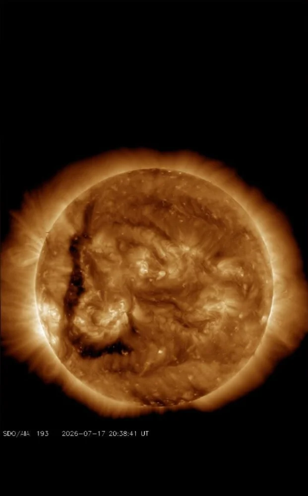 Obserwacja Słońca w paśmie SDO AIA 193 z 17 lipca 2026